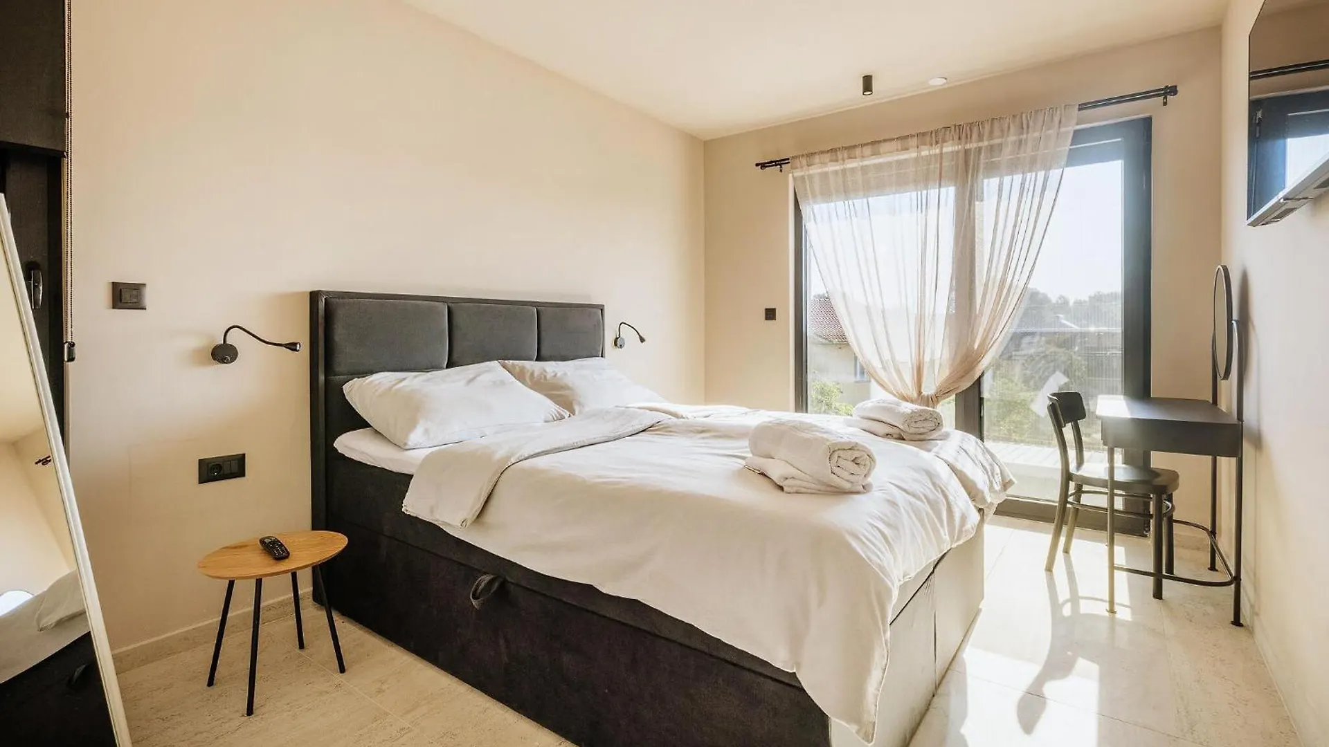 Nice Home In Tar With Private Swimming Pool Tar-Vabriga 度假居
